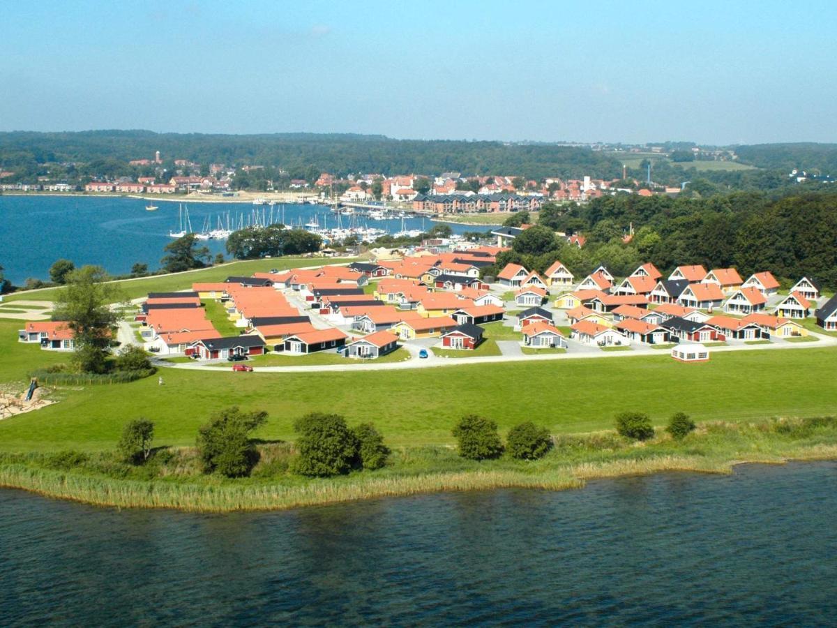 6 Person Holiday Home On A Holiday Park In Grasten Exterior photo